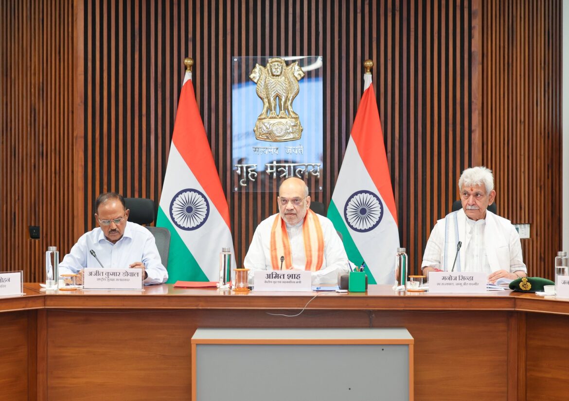 केंद्रीय गृह मंत्री अमित शाह ने की अमरनाथ यात्रा 2026 की सुरक्षा समीक्षा, बहुस्तरीय सुरक्षा चक्र तैयार करने के दिए आदेश