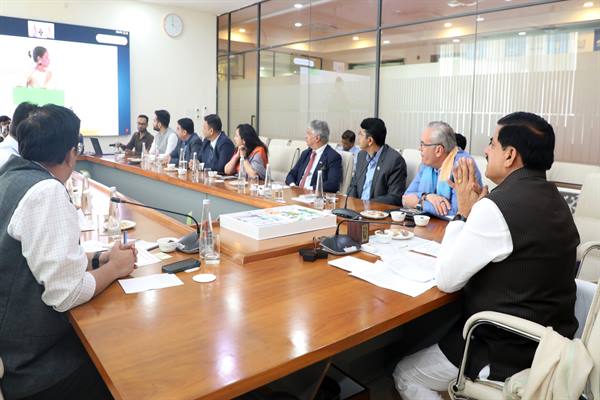 पीथमपुर में हेलियन ग्रुप की पहली विनिर्माण इकाई का भूमि-पूजन, मुख्यमंत्री डॉ. मोहन यादव बोले- ग्लोबल फार्मा हब बन रहा है मध्यप्रदेश