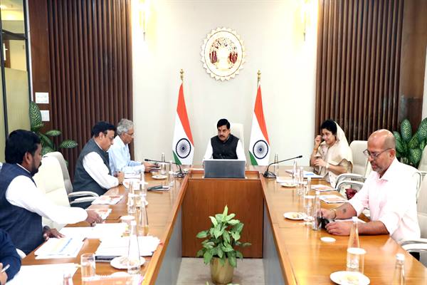 स्वरोजगार और छात्रवृत्ति योजनाओं का लाभ समय पर मिले, प्रक्रिया को बनाएं सुगम: मुख्यमंत्री डॉ. मोहन यादव