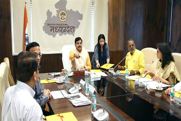 मुख्यमंत्री डॉ. मोहन यादव ने सामाजिक सुरक्षा पेंशन के तहत हितग्राहियों के खातों में जारी किए 203 करोड़ रुपये