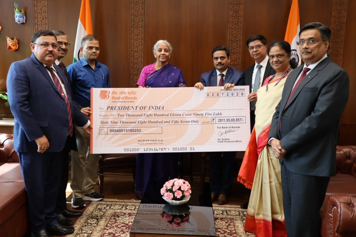 सरकारी बैंकों ने वित्त मंत्री को सौंपा ₹9,400 करोड़ से अधिक का डिविडेंड, बैंक ऑफ बड़ौदा रहा सबसे आगे