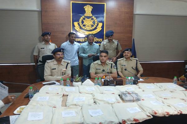 मंदसौर में अंतर्राज्यीय ड्रग्स तस्कर गिरोह का भंडाफोड़, 20 करोड़ रुपये की ब्राउन शुगर के साथ 5 आरोपी गिरफ्तार