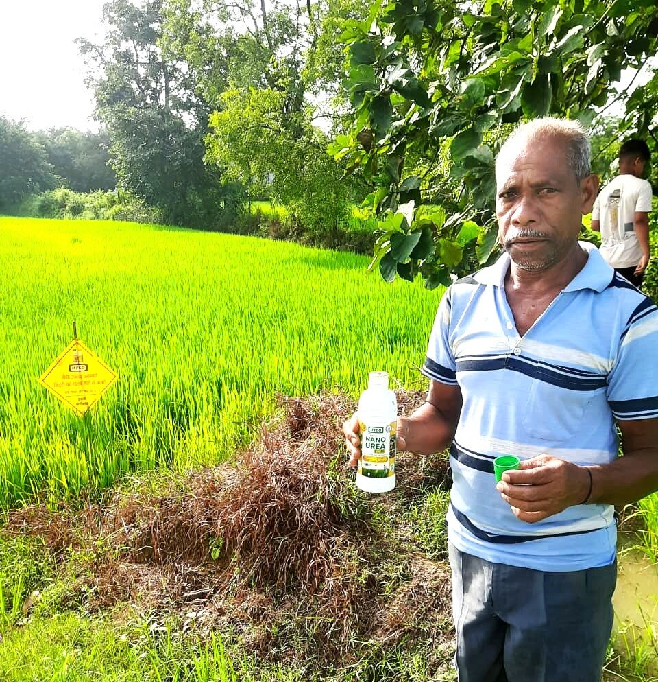 नैनो उर्वरक के उपयोग से धान उत्पादन में हुई वृद्धि, लागत में आई कमी – किसान निरंजन