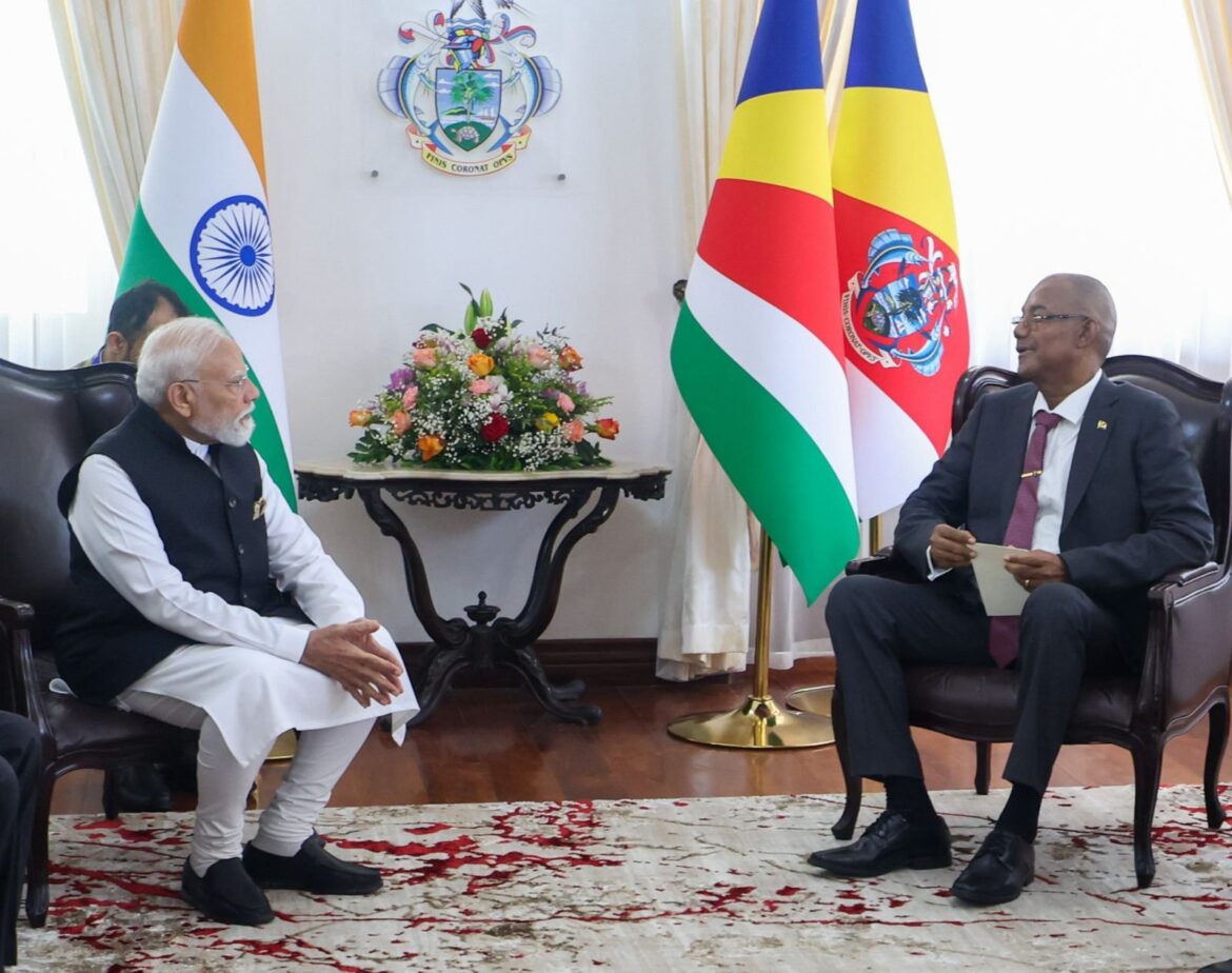 प्रधानमंत्री मोदी का सेशेल्स दौरा संपन्न: 19 समझौतों पर लगी मुहर, द्विपक्षीय रिश्तों के अगले 50 साल की रूपरेखा तैयार