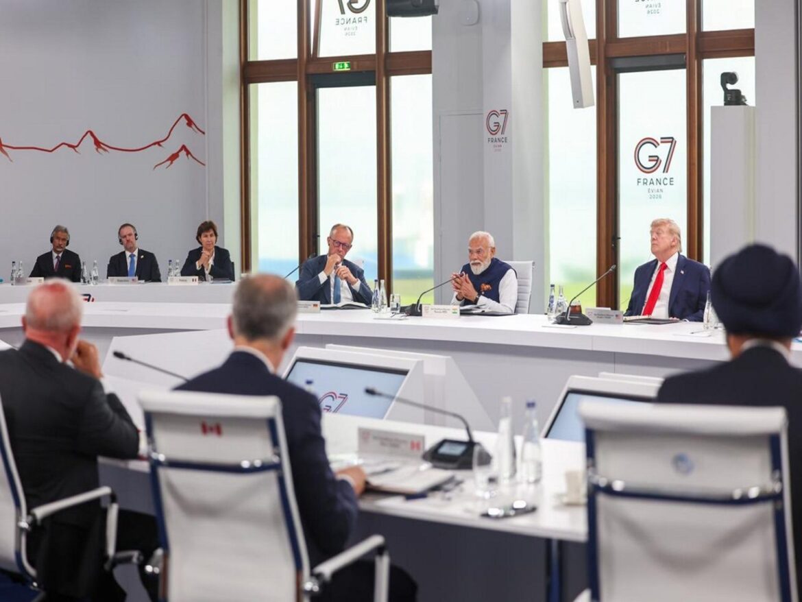 वैश्विक अस्थिरता के बीच प्रधानमंत्री मोदी ने G7 शिखर सम्मेलन में दिया ‘सर्वजन हिताय, सर्वजन सुखाय’ का नारा, अंतरराष्ट्रीय एकजुटता पर दिया जोर