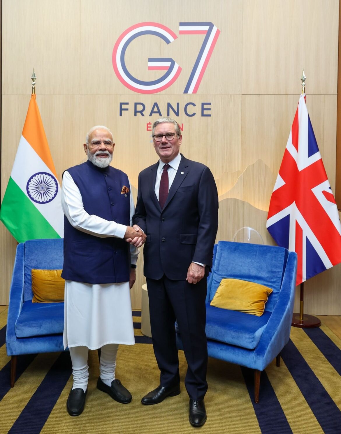 भारत-यूके संबंधों को नई गति: फ्रांस में प्रधानमंत्री मोदी और ब्रिटिश समकक्ष कीर स्टार्मर ने की रणनीतिक वार्ता