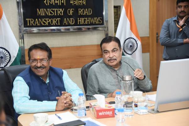 राष्ट्रीय राजमार्गों पर मानसून से निपटने के लिए नितिन गडकरी ने दिए पुख्ता इंतजाम करने के निर्देश