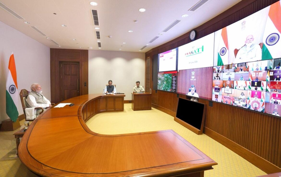 प्रगति की 52वीं बैठक में पीएम मोदी ने की ₹30,000 करोड़ की बुनियादी ढांचा परियोजनाओं की समीक्षा