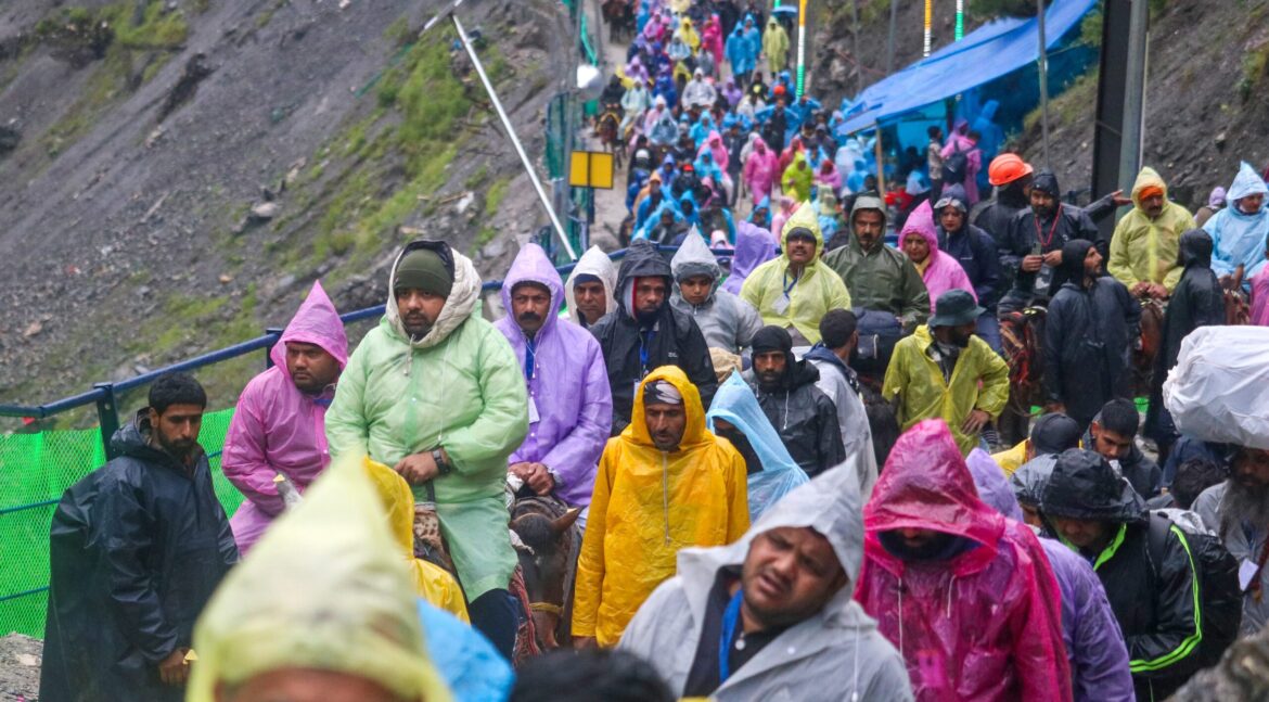 अमरनाथ यात्रा के शुरुआती चार दिनों में श्रद्धालुओं का रिकॉर्ड आगमन, अब तक 85 हजार से अधिक ने किए दर्शन