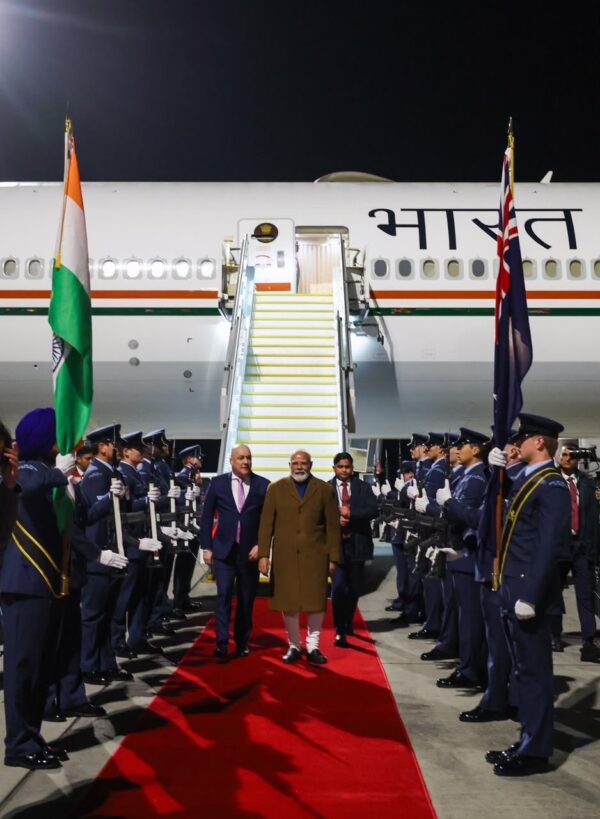 न्यूजीलैंड पहुंचे प्रधानमंत्री मोदी, ऑकलैंड के स्काई टावर को भारतीय तिरंगे के रंगों से रोशन कर दिया गया विशेष सम्मान