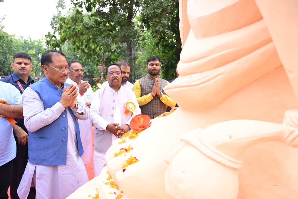 मातृशक्ति एवं प्रकृति के प्रति श्रद्धा का अनुपम संगम : मुख्यमंत्री श्री विष्णु देव साय ने “राम वाटिका” में किया रुद्राक्ष का पौधारोपण
