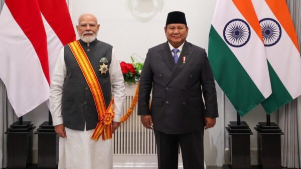 जकार्ता में पीएम मोदी को मिला इंडोनेशिया का सर्वोच्च नागरिक सम्मान, द्विपक्षीय बैठक में रक्षा और व्यापार सहयोग बढ़ाने पर बनी सहमति