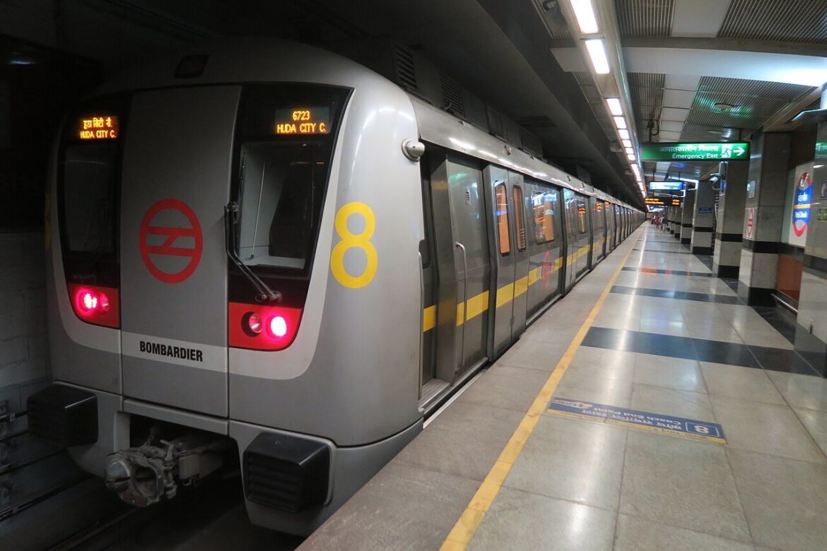 सुरक्षा कारणों से दिल्ली मेट्रो के 16 स्टेशन बंद, राजीव चौक सहित तीन प्रमुख केंद्रों पर इंटरचेंज सुविधा जारी