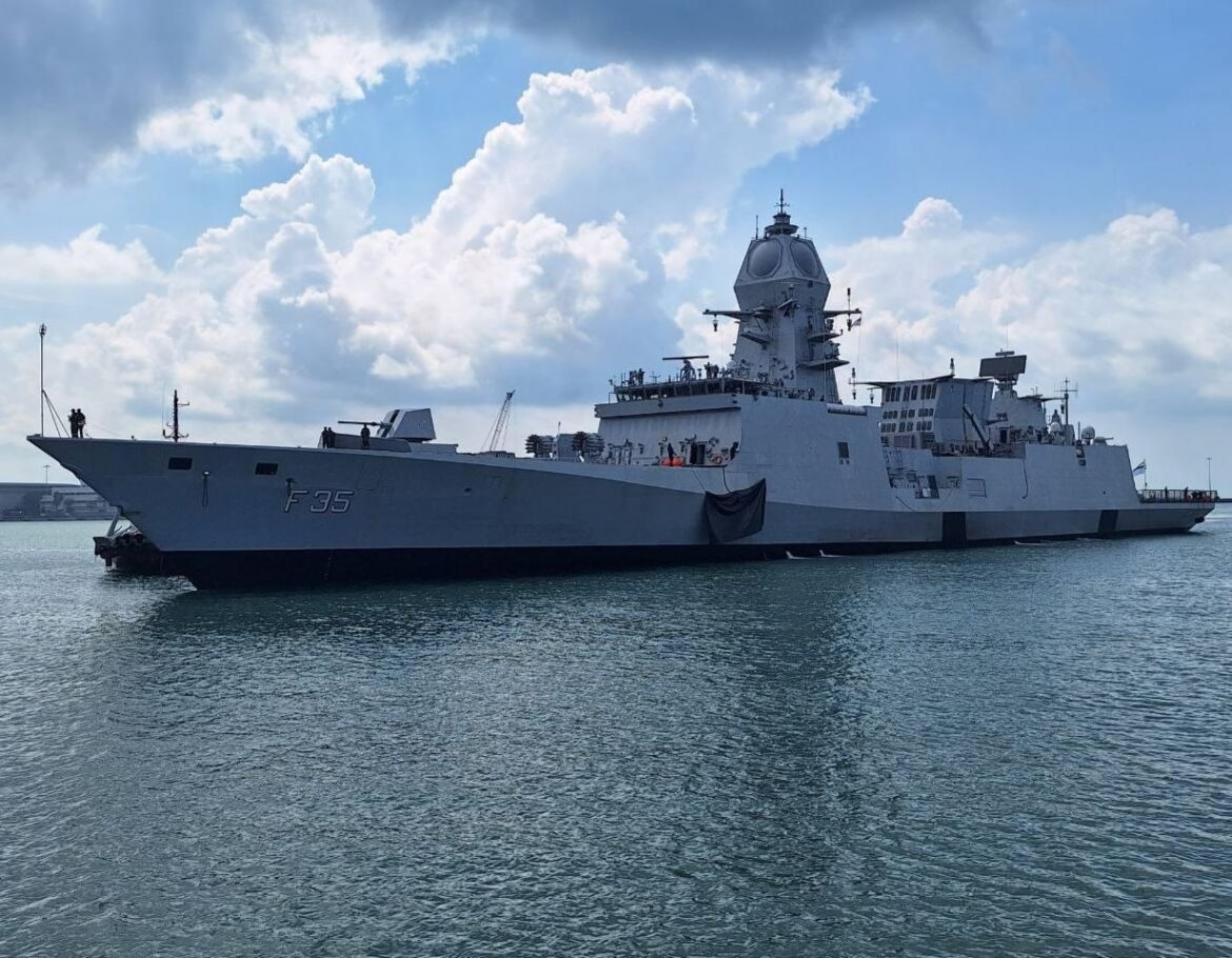 भारतीय नौसेना के तीन युद्धपोत रणनीतिक दौरे पर सिंगापुर पहुंचे, द्विपक्षीय संबंधों और समुद्री सुरक्षा को मिलेगा बढ़ावा