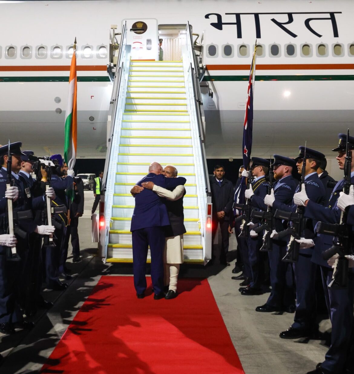 न्यूजीलैंड दौरा संपन्न कर स्वदेश रवाना हुए प्रधानमंत्री मोदी: द्विपक्षीय व्यापार दोगुना करने का लक्ष्य, 10 बड़े समझौतों पर लगी मुहर