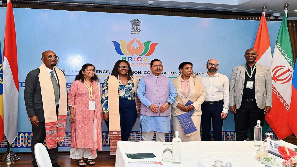 शिक्षा, कौशल और शोध में वैश्विक साझेदारी: प्रह्लाद जोशी ने तीन देशों के शिक्षा मंत्रियों संग की वार्ता