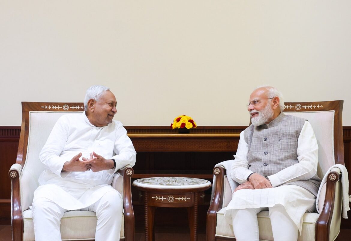 पीएम नरेंद्र मोदी और पूर्व सीएम नीतीश कुमार की नई दिल्ली में मुलाकात, पीएमओ ने दी जानकारी