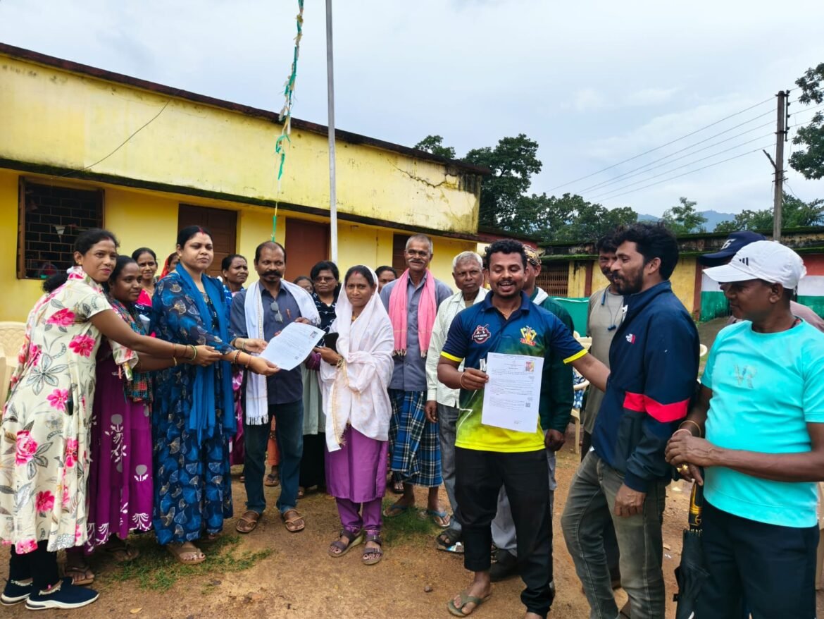 सफलता की कहानी : सेवा सेतु पोर्टल से आसान हुआ विवाह पंजीयन, बड़े बचेली के दंपतियों को मिला योजनाओं का लाभ