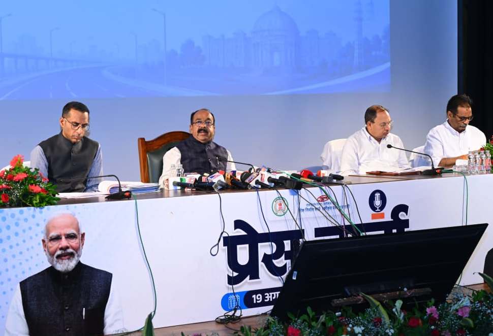 ”लोक निर्माण से छत्तीसगढ़ निर्माण” के मूलमंत्र के साथ अधोसंरचना विकास को दे रहे नई गति – श्री अरुण साव