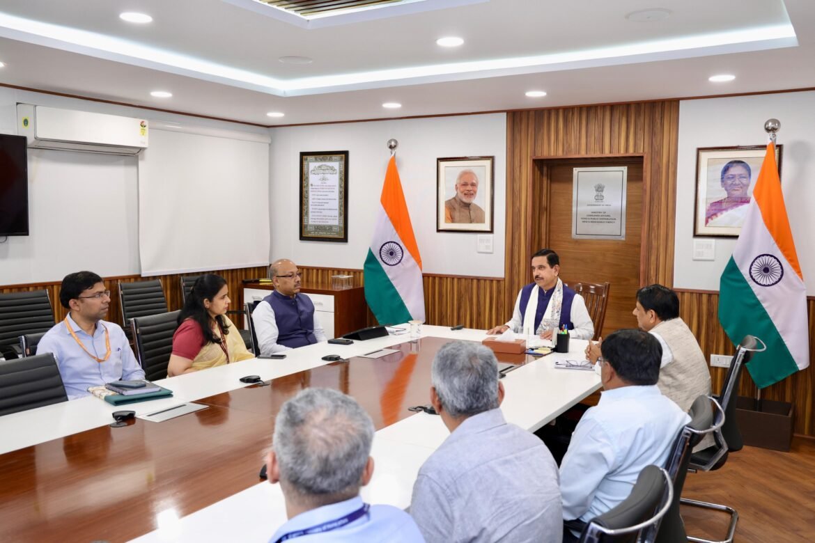 केंद्रीय शिक्षा मंत्री ने प्राथमिक शिक्षकों के लिए लॉन्च किया छह माह का ब्रिज कोर्स, एनआईओएस कराएगा संचालन