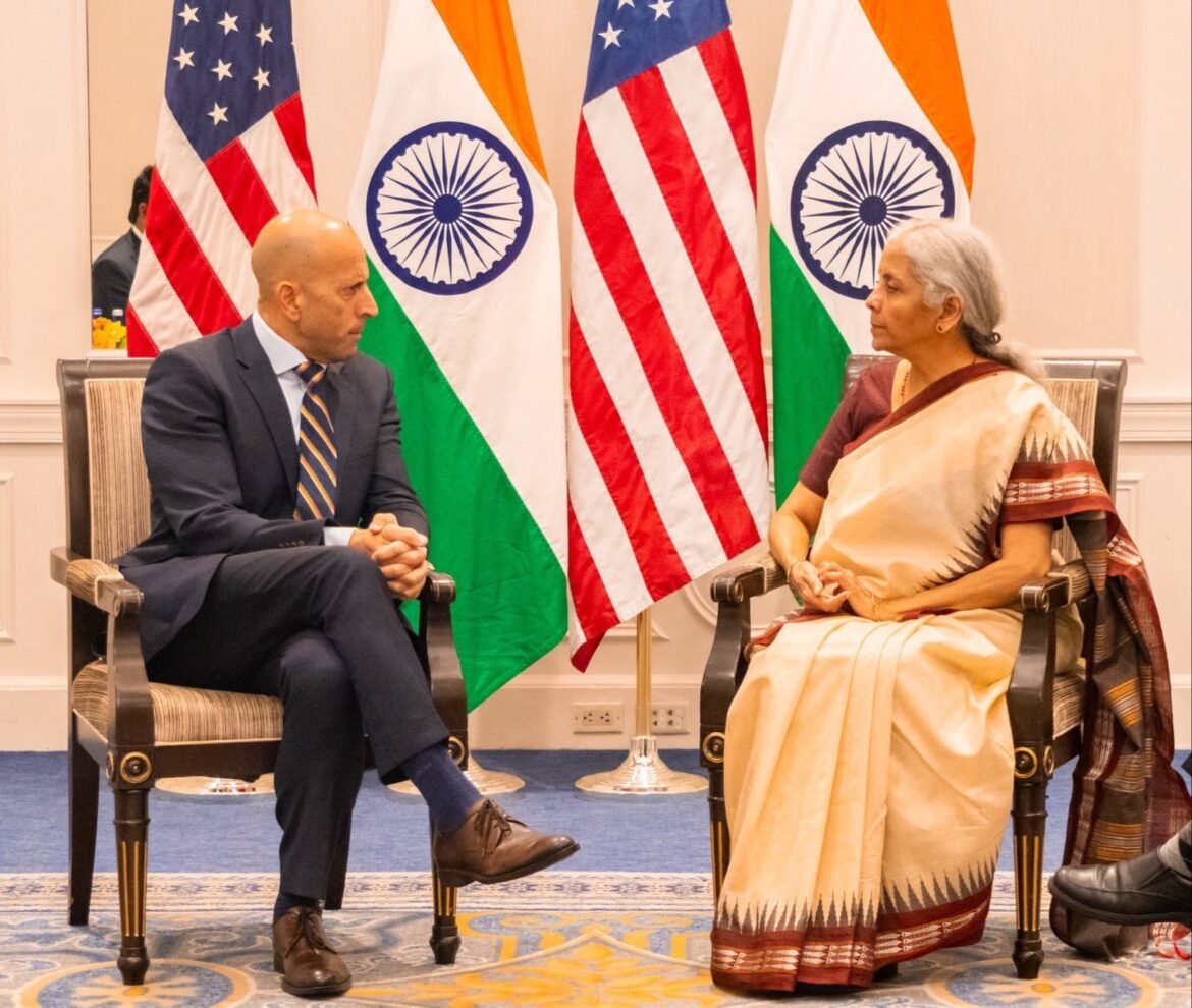 न्यूयॉर्क में वैश्विक सीईओ से मिलीं वित्त मंत्री निर्मला सीतारमण, भारत में निवेश बढ़ाने का दिया न्योता