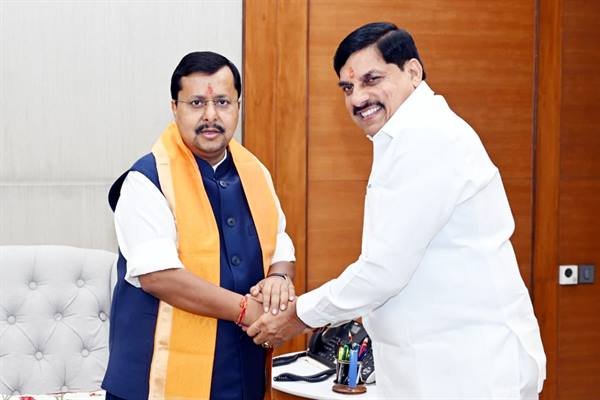 नई दिल्ली में मुख्यमंत्री डॉ. मोहन यादव ने सांसद नितिन नबीन से की सौजन्य भेंट, विकास योजनाओं पर हुई चर्चा