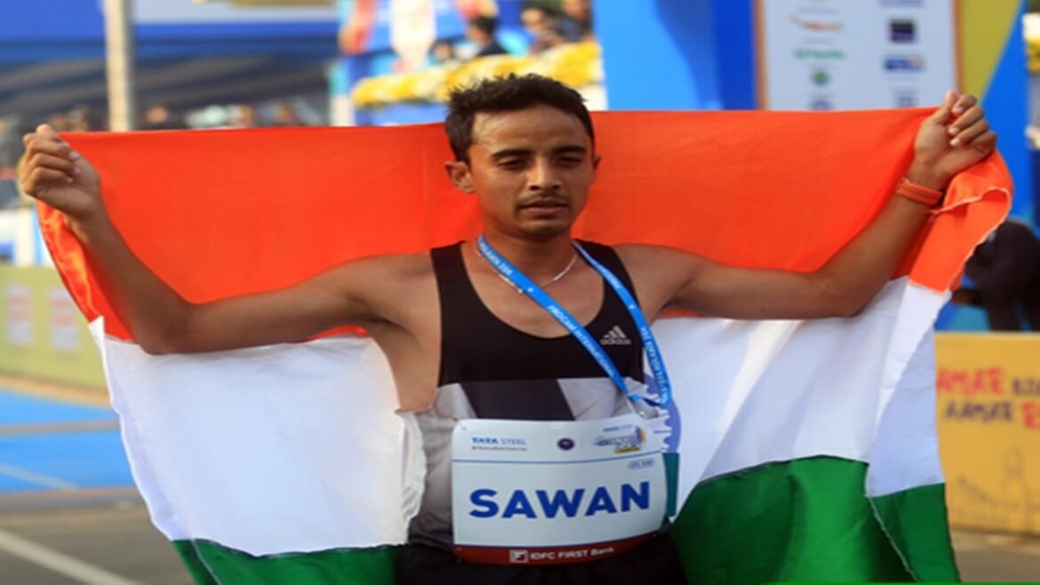 नागोया एशियन गेम्स: भारतीय धावक सावन बरवाल ने मैराथन में रजत पदक जीतकर रचा इतिहास