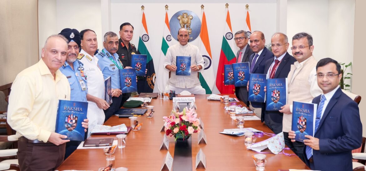 भारत की वैश्विक रक्षा साझेदारियों का 10 वर्षीय विजन तय, नई दिल्ली में रक्षा मंत्री ने विमोचित किया ‘रक्षा’ दस्तावेज