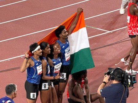 एशियाई खेल: मिक्स्ड 4×400 मीटर रिले में भारत ने जीता रजत पदक, वियतनाम को कड़े मुकाबले में पछाड़ा