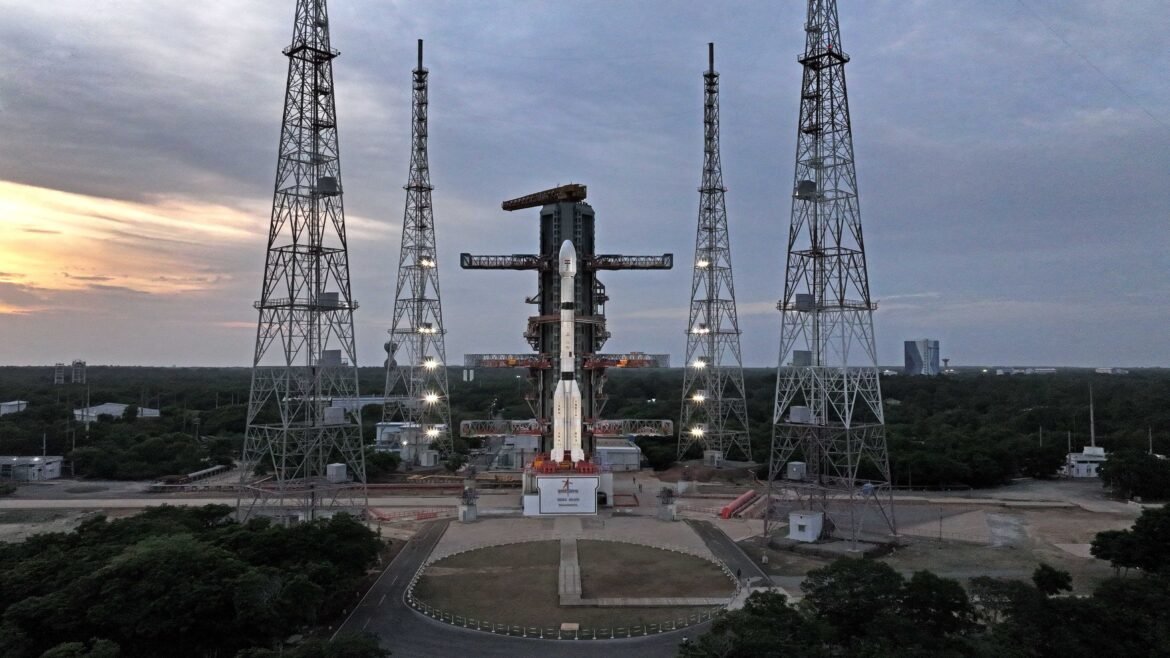 श्रीहरिकोटा से 4 सितंबर को उड़ान भरेगा जीएसएलवी-एफ17, देश के पहले जियोसिंक्रोनस इमेजिंग उपग्रह ईओएस-05 को करेगा स्थापित