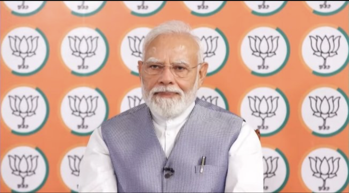 वडनगर-वाराणसी सेवा संकल्प यात्रियों से बोले प्रधानमंत्री: राष्ट्र निर्माण में युवा सबसे बड़ा संबल, निस्वार्थ भाव से ही संभव जनकल्याण