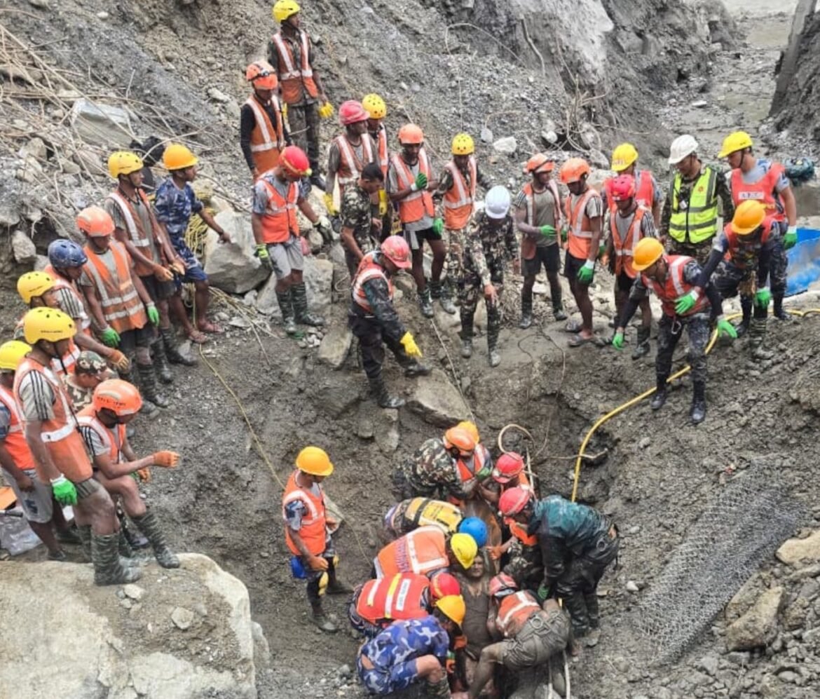 नेपाल: त्रिशूली जलविद्युत परियोजना की सुरंग से 9 दिन बाद दो श्रमिक सुरक्षित निकाले गए