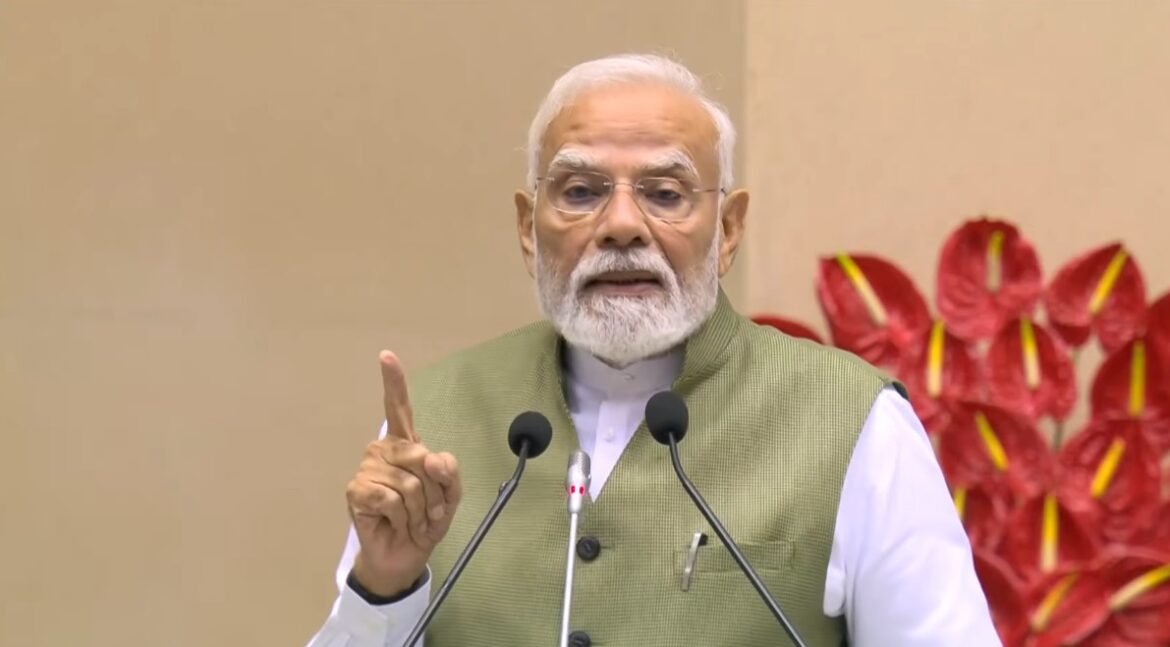 वैश्विक मंच पर कार्बन उत्सर्जन का अनुचित भार विकासशील देशों पर डालना गलत: अंतरराष्ट्रीय सम्मेलन में बोले पीएम नरेंद्र मोदी