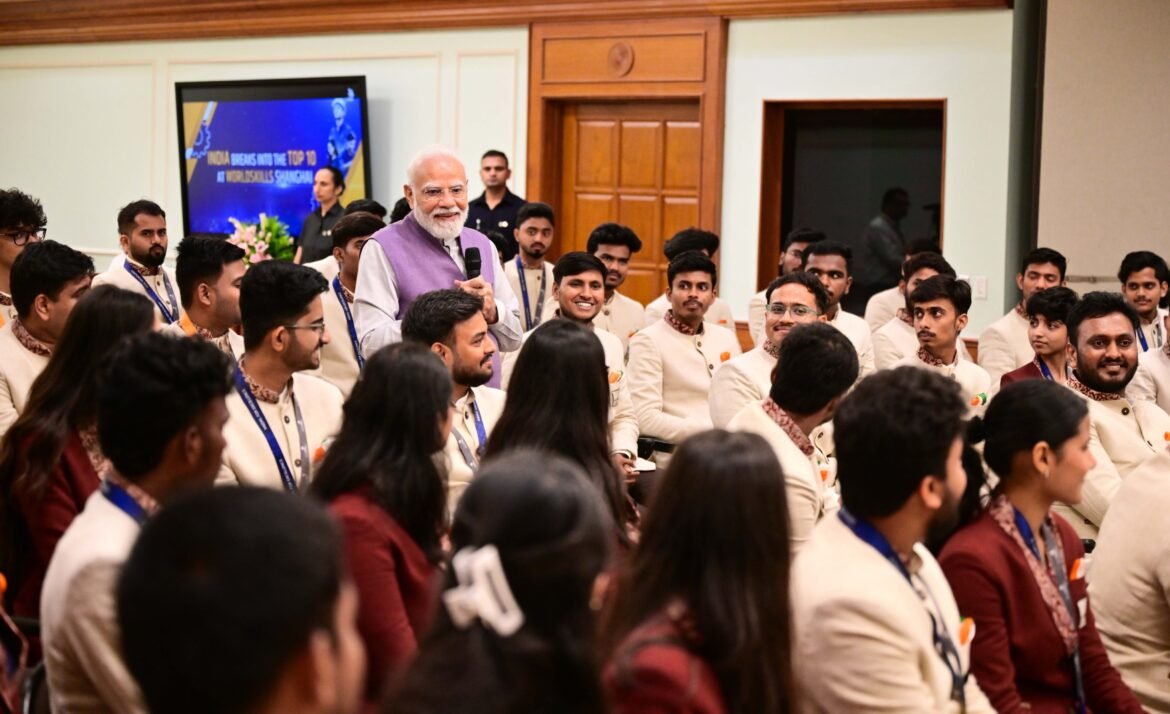 वर्ल्डस्किल्स 2026: प्रधानमंत्री मोदी ने भारतीय दल के सफल प्रतिभागियों से की भेंट, ऐतिहासिक प्रदर्शन को सराहा