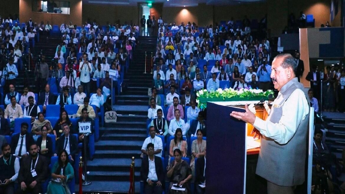 राष्ट्रीय क्वांटम मिशन: भारत ने तीन वर्ष में हासिल किया 1,000 किमी क्वांटम-सुरक्षित संचार का लक्ष्य, डॉ. जितेंद्र सिंह ने की प्रगति की समीक्षा