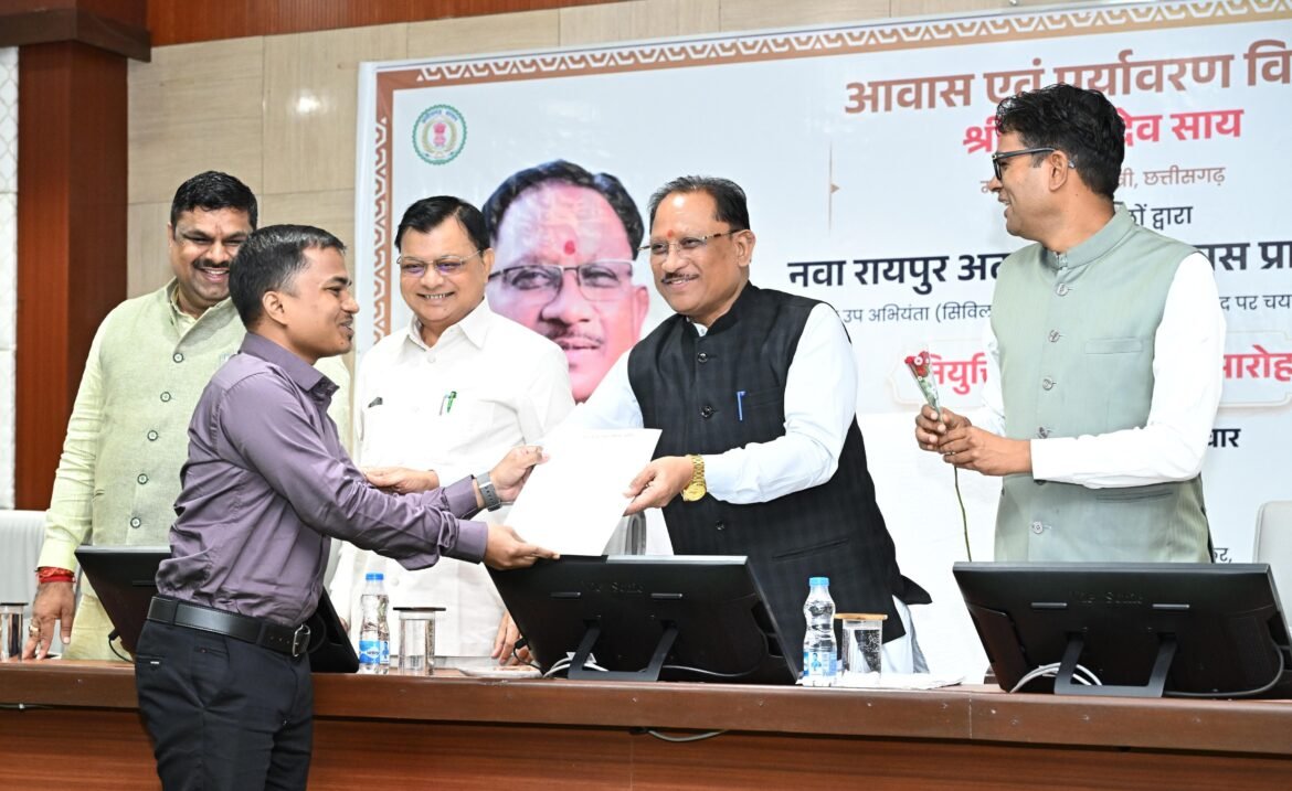युवाओं को रोजगार, नागरिकों को सुगम सेवाएं और आधुनिक कौशल से जोड़ना हमारी प्राथमिकता : मुख्यमंत्री श्री विष्णु देव साय