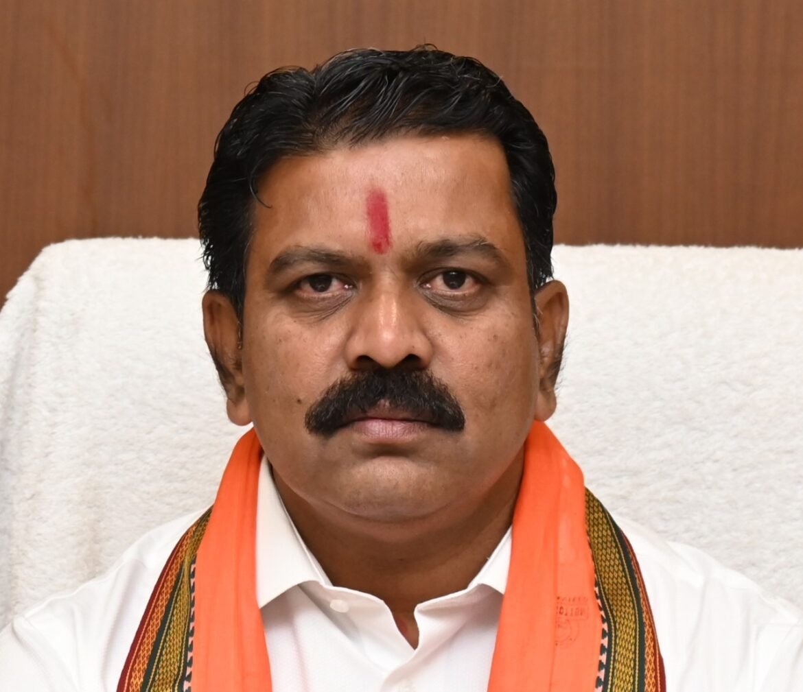 पीएम आवास निर्माण में गड़बड़ी और गरीबों के हक की राशि में हेराफेरी कतई बर्दाश्त नहीं, दोषियों पर होगी सख्त कार्रवाई – उप मुख्यमंत्री श्री विजय शर्मा
