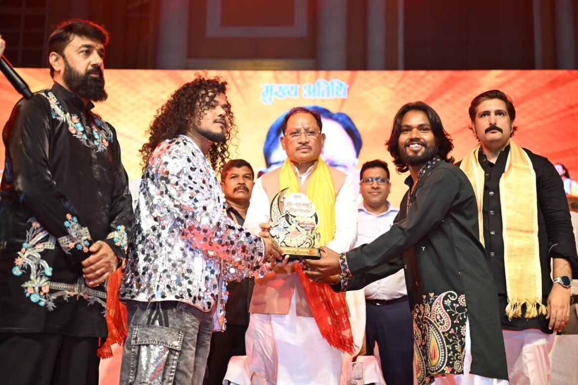 गरबा महोत्सव हमारी समृद्ध सांस्कृतिक परंपरा और मातृशक्ति के सम्मान का प्रतीक : मुख्यमंत्री श्री विष्णु देव साय